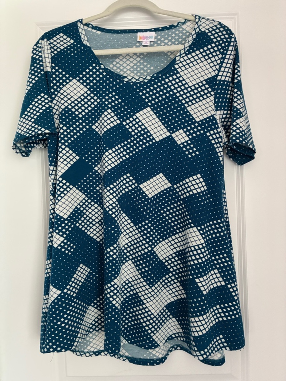 LuLaRoe Teal and White Geometric Short Sleeve Tee